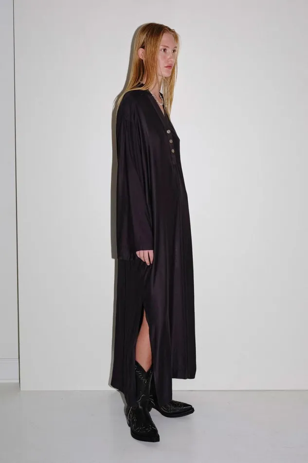 Dalary 8211 Black Women Won Hundred Dresses
