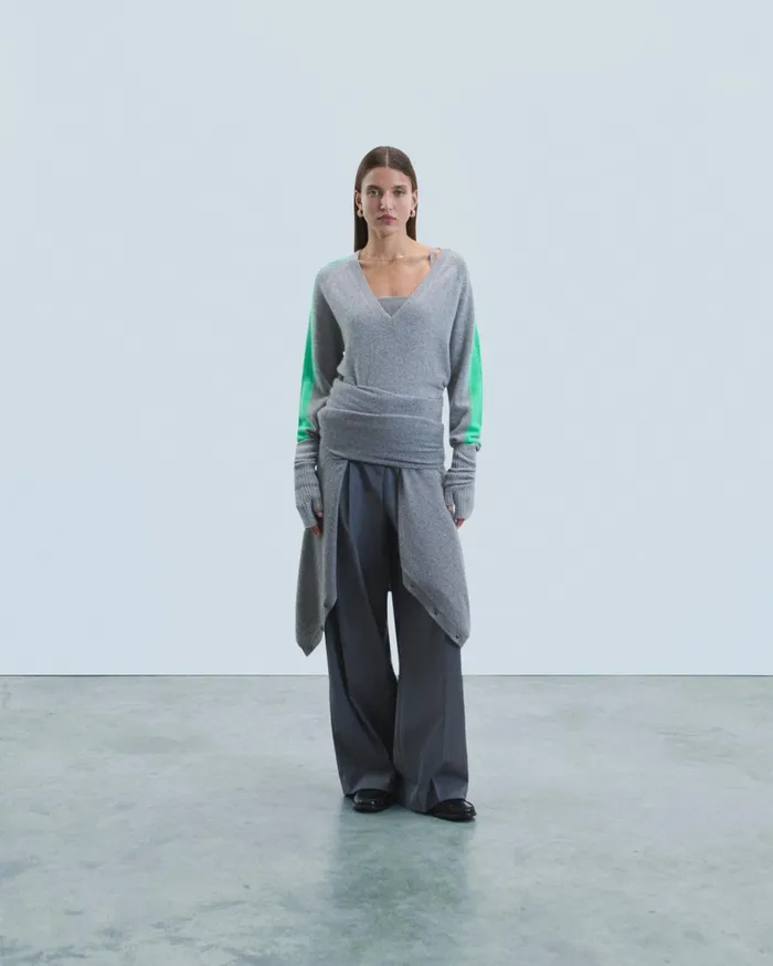From Future Cashmere Sweaters Women Oversized VNeck Sweater With TwoTone Stripes Dark Heather Gray